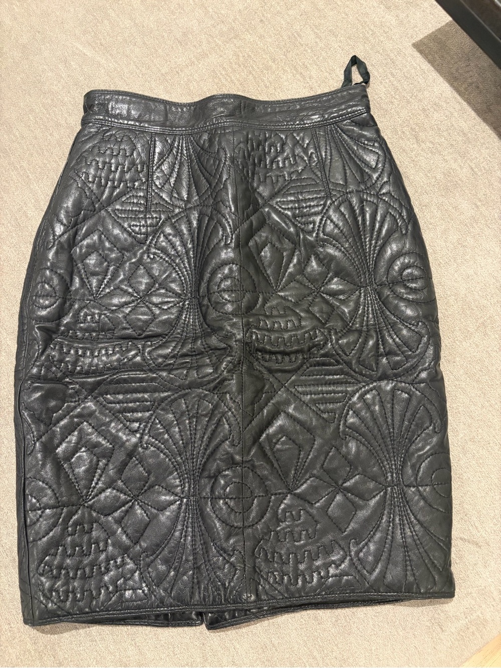 Vintage Gianni Versace Black Quilted Leather MIDI Pencil Skirt Size Small
